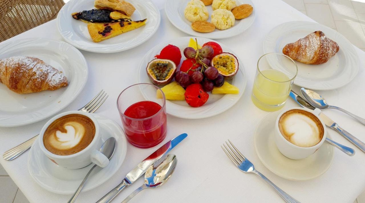 Hotel Bellevue Pesaro Buitenkant foto