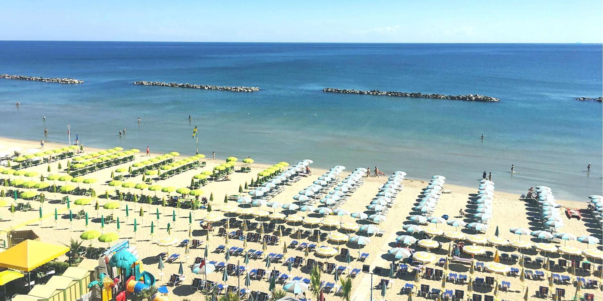 Hotel Bellevue Pesaro Buitenkant foto