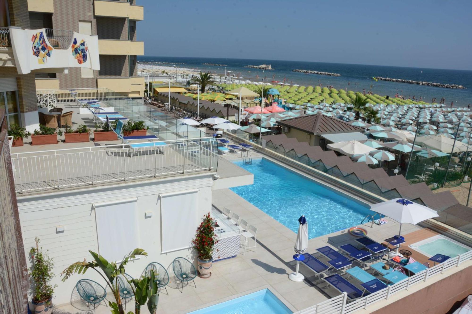 Hotel Bellevue Pesaro Buitenkant foto