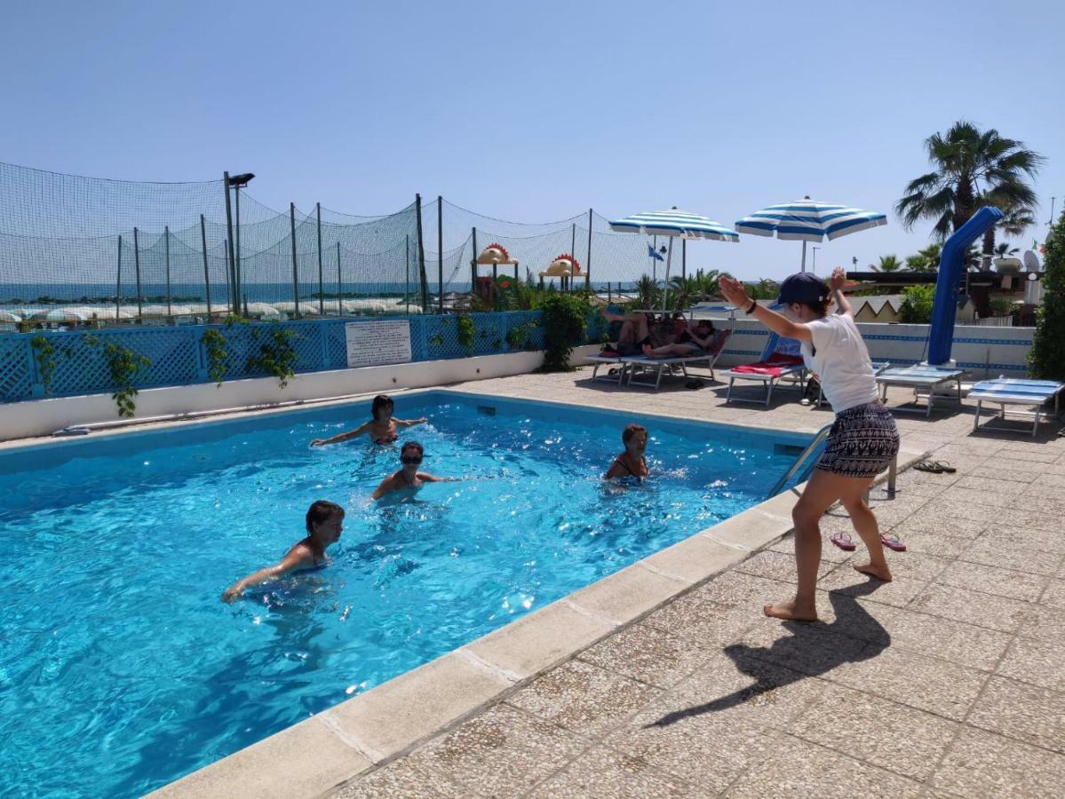 Hotel Bellevue Pesaro Buitenkant foto